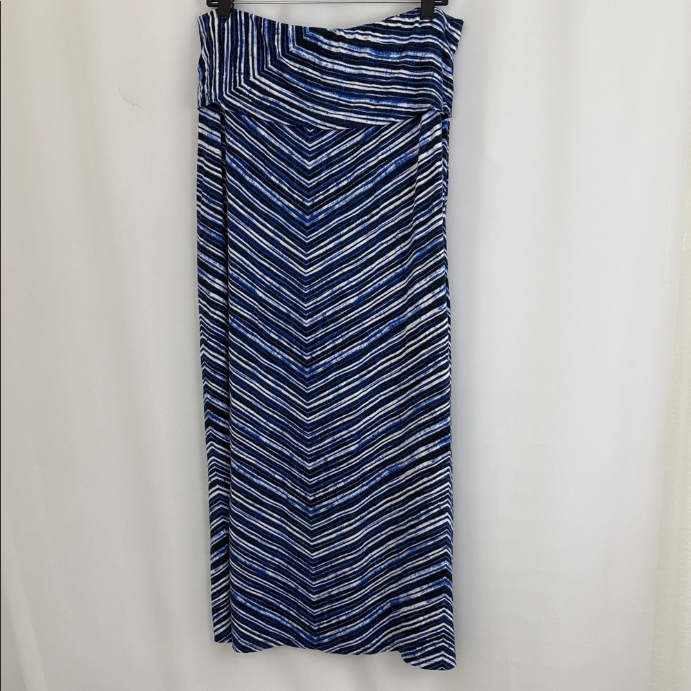 Women’s Calvin Klein Navy and White Chevron Maxi Skirt Size L